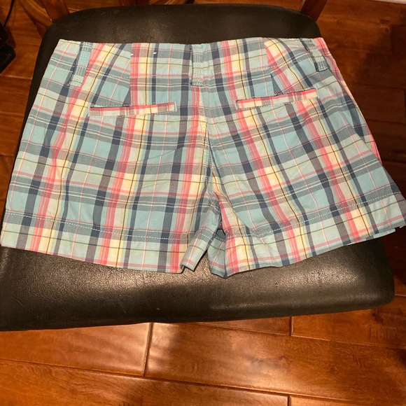 New without tags plaid shorts - Picture 3 of 3